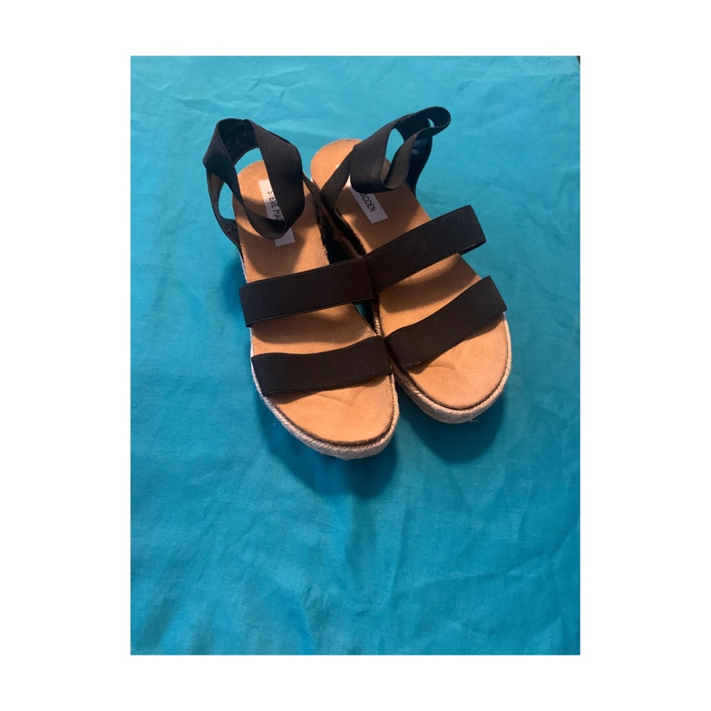 Brand New Cute stretch sandals